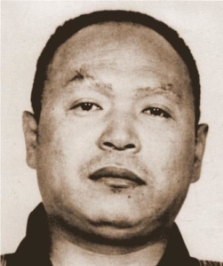 山本健一